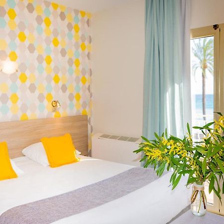 Hotel Et Appartements Reine D'Azur 罗克布吕讷-卡普马丹 外观 照片
