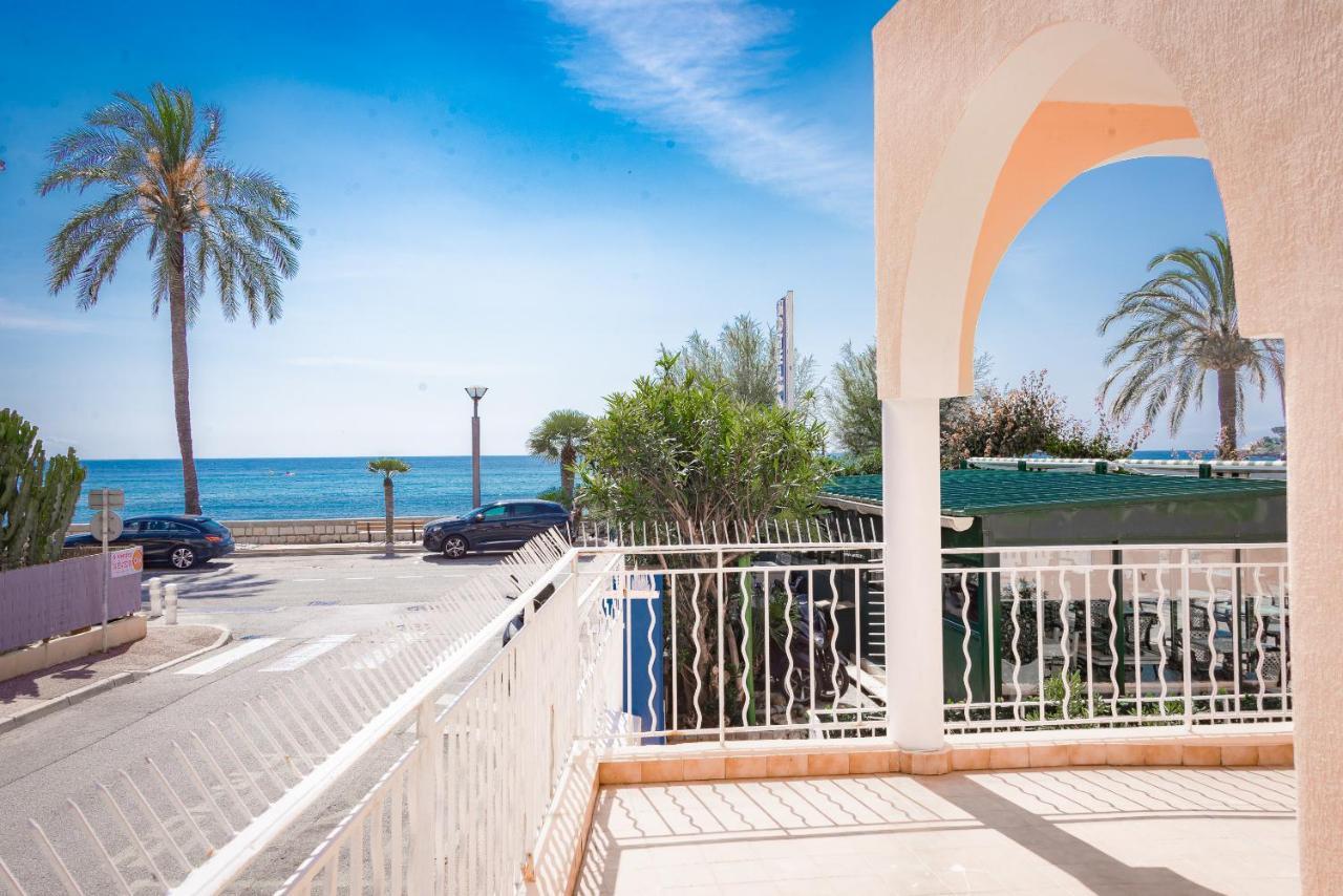 Hotel Et Appartements Reine D'Azur 罗克布吕讷-卡普马丹 外观 照片