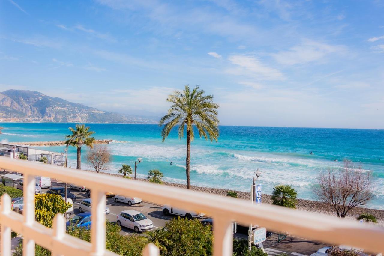 Hotel Et Appartements Reine D'Azur 罗克布吕讷-卡普马丹 外观 照片