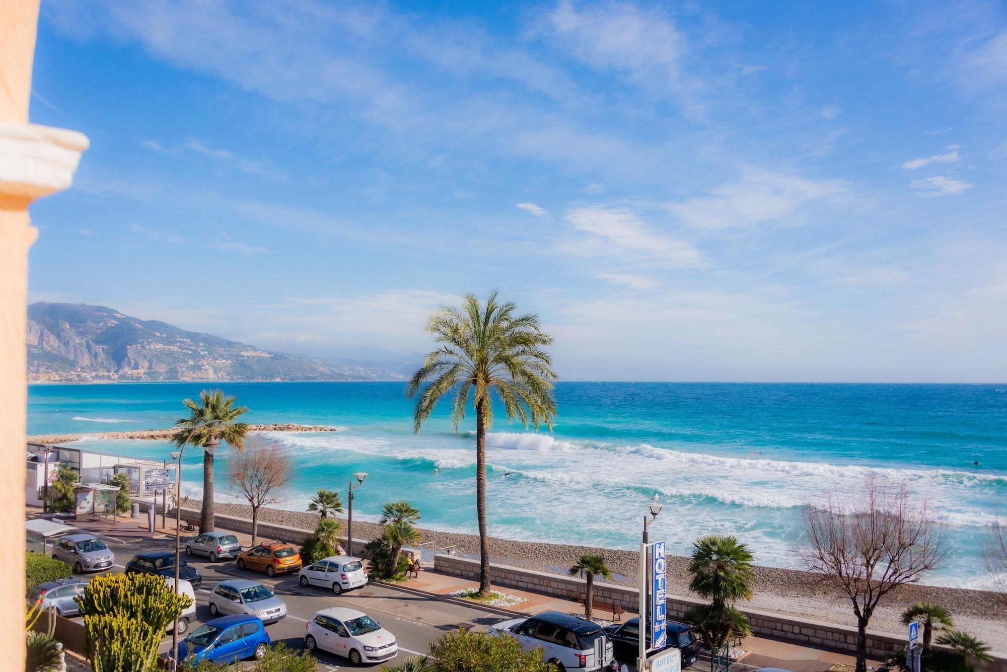 Hotel Et Appartements Reine D'Azur 罗克布吕讷-卡普马丹 外观 照片