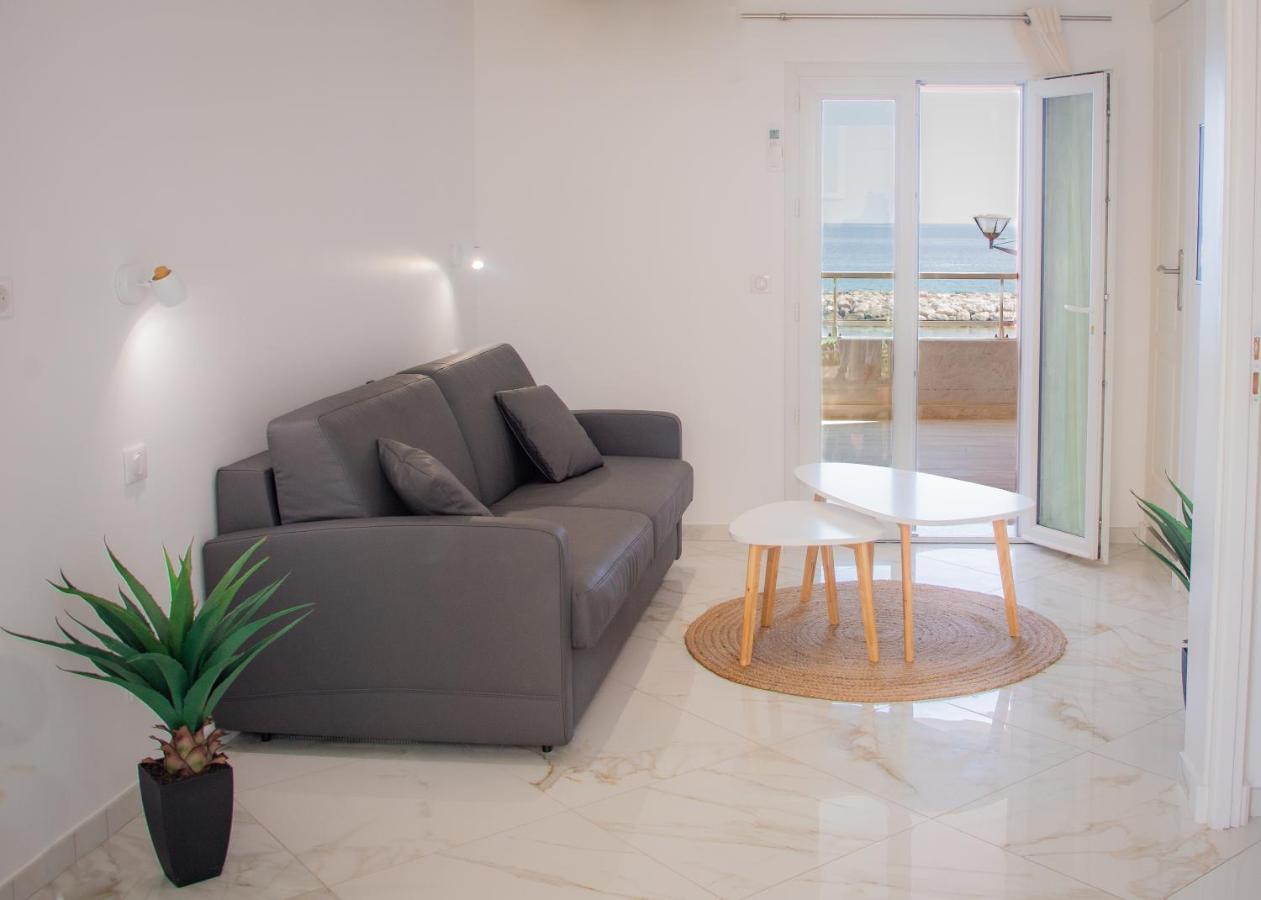 Hotel Et Appartements Reine D'Azur 罗克布吕讷-卡普马丹 外观 照片